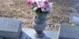 Ora Hollingsworth Doss