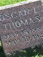 Oscar L Thomas