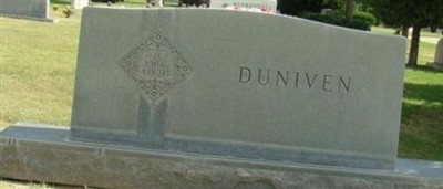 Paris M. Duniven