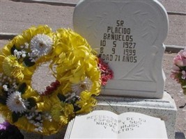 Placido Banuelos, Sr Placido Banuelos, Sr