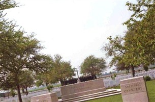 Pont-du-Hem Military Cemetery, La Gorgue