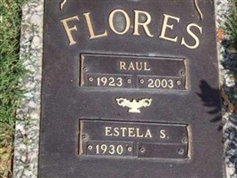 Raul Flores (2042202.jpg)