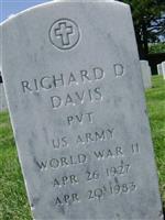 Richard D Davis