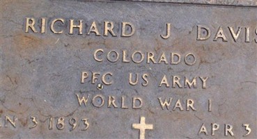 Richard J Davis