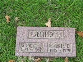 Robert D Bechtolt