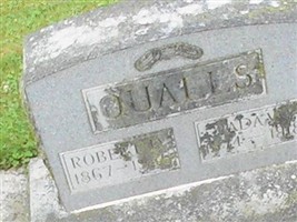 Robert D Qualls