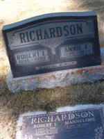 Robert E Richardson