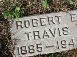 Robert E Travis Robert E Travis
