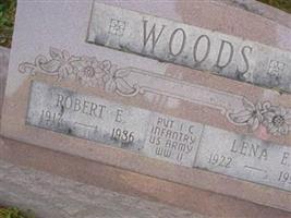 Robert E Woods