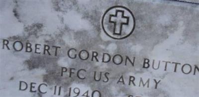 Robert Gordon Button, III