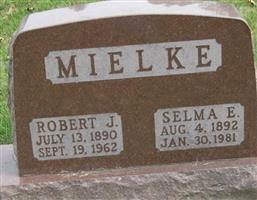 Robert J Mielke