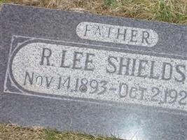 Robert Lee Shields