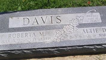 Roberta M Davis