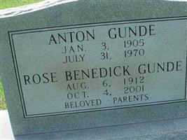 Rose Benedick Gunde