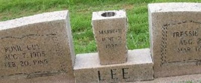 Roxie Guy Lee