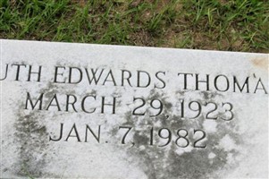 Ruth Edwards Thomas (2402233.jpg) Ruth Edwards Thomas (2402233.jpg)