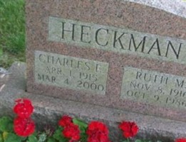 Ruth M Heckman (2388205.jpg)
