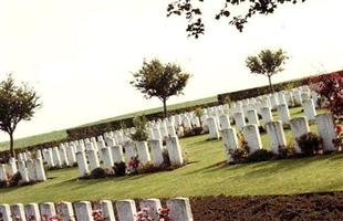 Sainte Emilie Valley Cemetery, Villers-Faucon