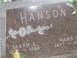 Sarah L Traastad Hanson