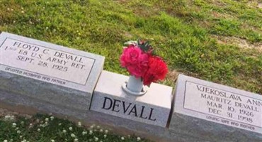 Sgt Floyd C Devall (2056157.jpg) Sgt Floyd C Devall (2056157.jpg)