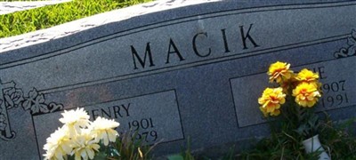 Sophie Macik Sophie Macik
