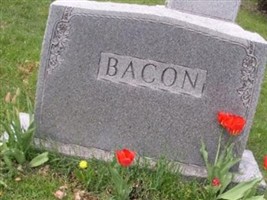 Susie R Bacon