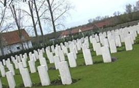 Tannay British Cemetery, Thiennes