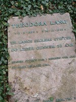 Theodora Lang