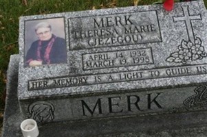 Theresa Marie Jezegou Merk Theresa Marie Jezegou Merk