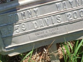 Tommy Wayne Davis
