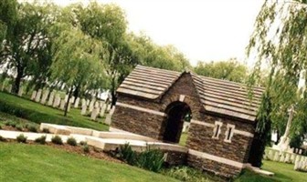 Le Trou Aid Post Cemetery, Fleurbaix
