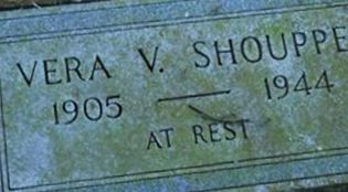 Vera V Shouppe Vera V Shouppe