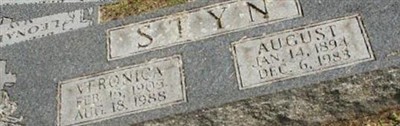 Veronica Styn Veronica Styn