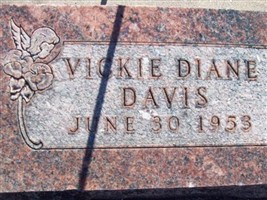 Vicikie Diane Davis