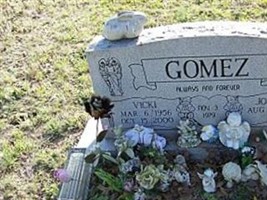 Vicki Gomez Vicki Gomez
