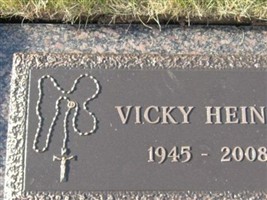 Vicky Heinze Vicky Heinze