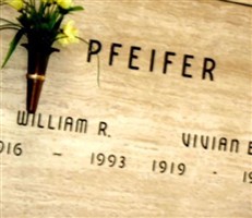 Vivian E. Pfeifer (2224560.jpg)