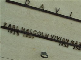 Vivian Maxine Davis Vivian Maxine Davis
