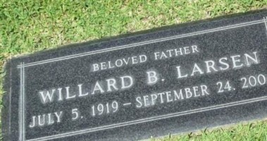 Willard Bench Larsen (2040081.jpg) Willard Bench Larsen (2040081.jpg)