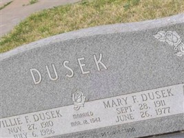 Willie F Dusek