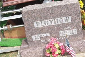 Willma Lavon Henry Plothow (2389518.jpg) Willma Lavon Henry Plothow (2389518.jpg)
