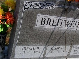 Wilmetta J "Pat" Breitweiser
