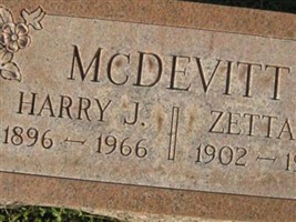 Zetta M McDevitt