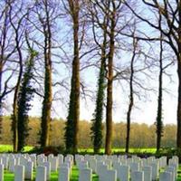 Arnhem (Oosterbeek) War Cemetery on Sysoon