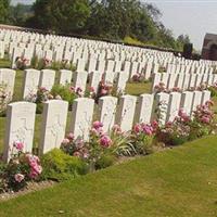 Aubers Ridge British Cemetery on Sysoon