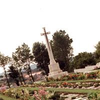 Boulogne Eastern Cemetery on Sysoon