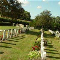 Dranoutre Military Cemetery (CWGC) on Sysoon
