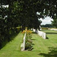 Esquelmes War Cemetery on Sysoon