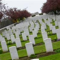 Estaires Communal Cemetery Extension on Sysoon