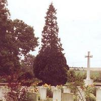 Hedauville Communal Cemetery Extension on Sysoon
